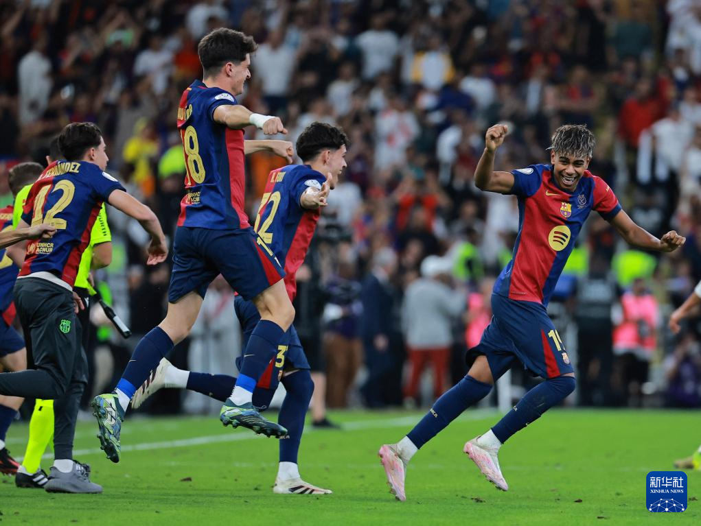 半岛体育下载入口官网-包含巴塞罗那客场破门得分，晋级下一轮比赛的词条