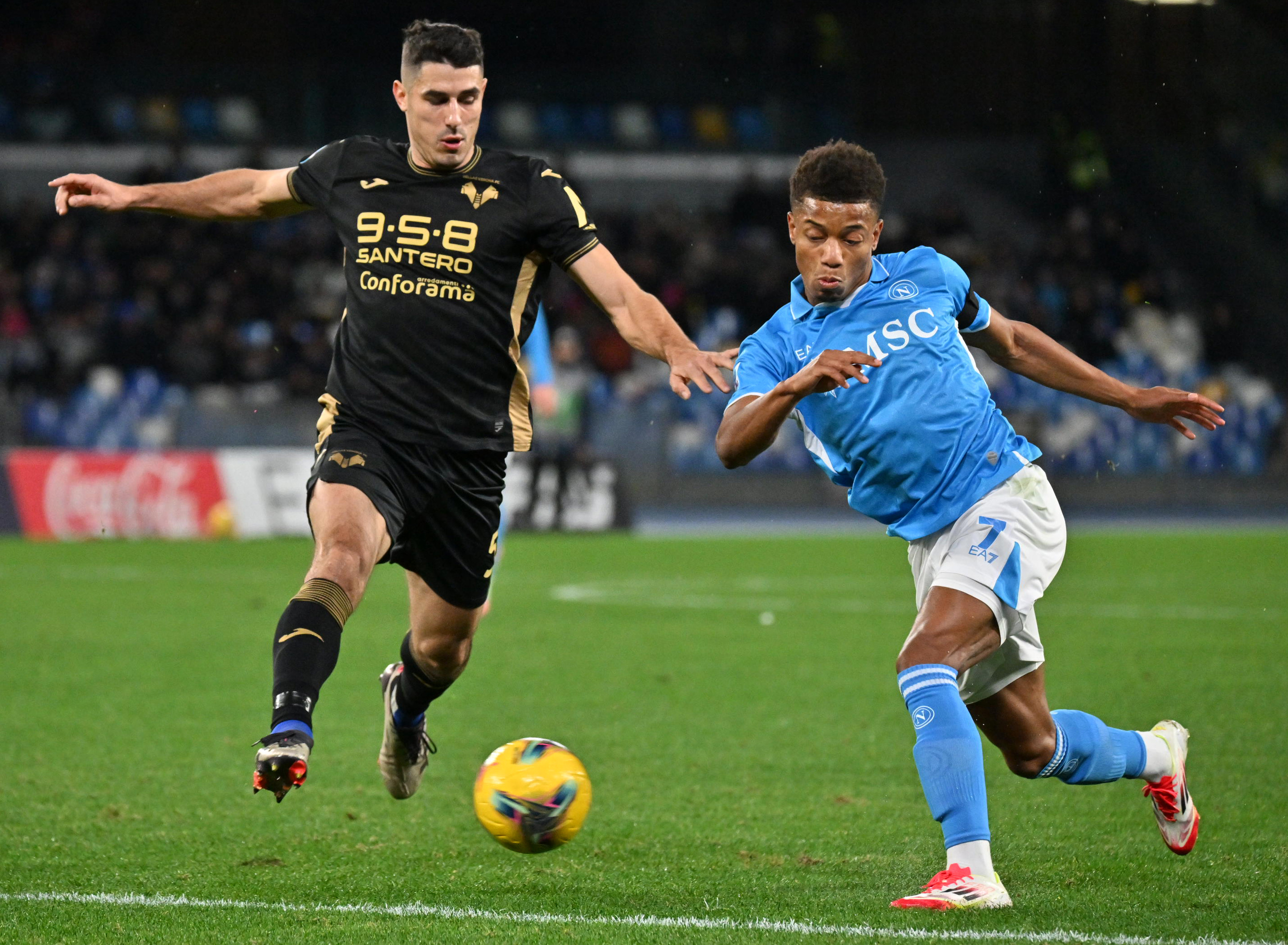 半岛体育在线网站-那不勒斯主场被逼平，球队表现一般的简单介绍