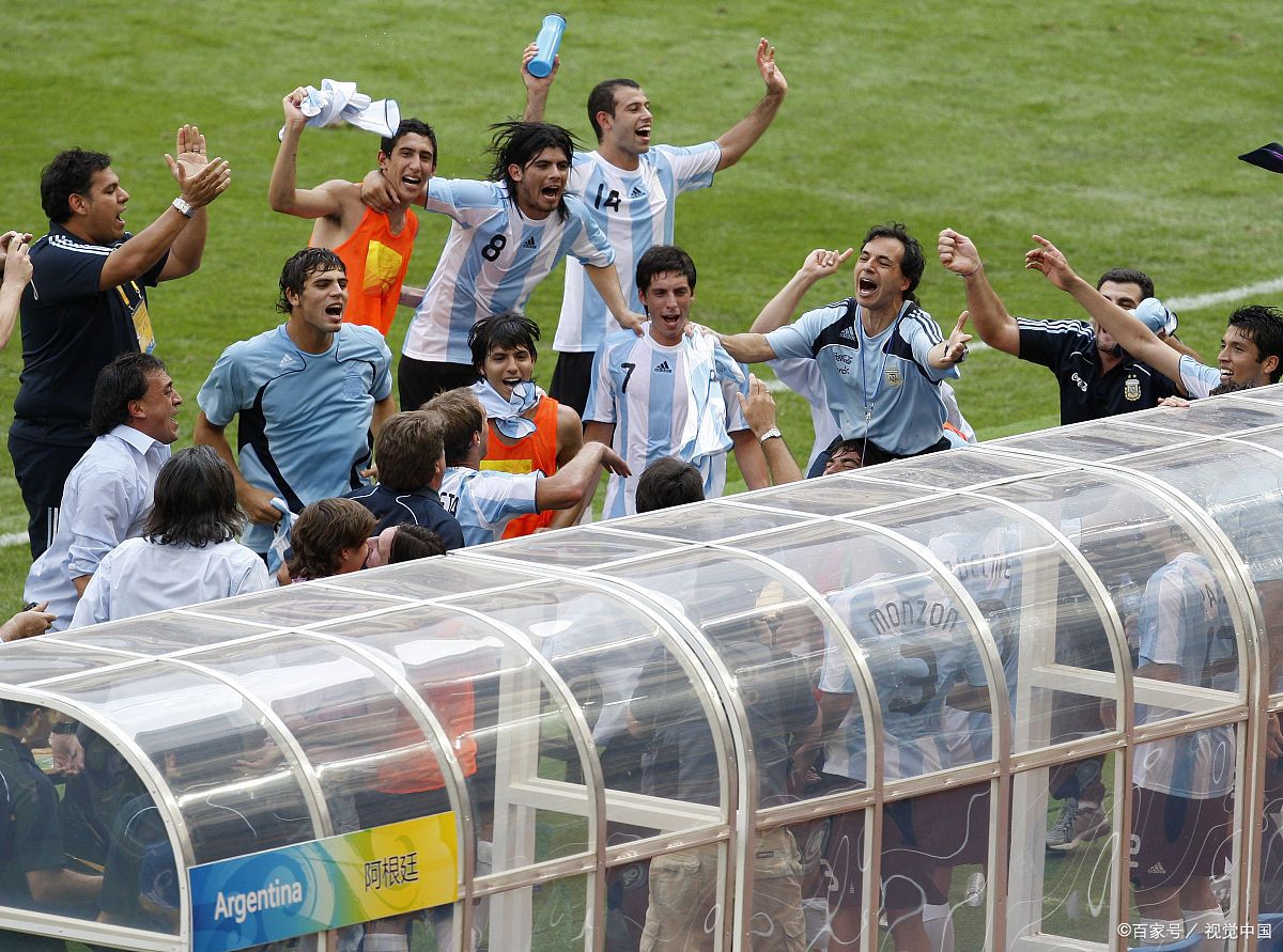 半岛体育平台官网-世界杯预选赛进行中，梅西领军阿根廷备战